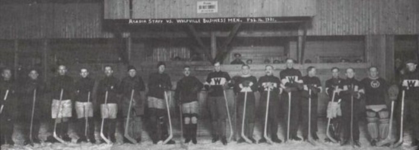 Acadia Alumni Ice Hockey Team 1920–1921