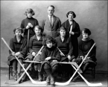 Acadia University Women’s Hockey Team Photo 1924